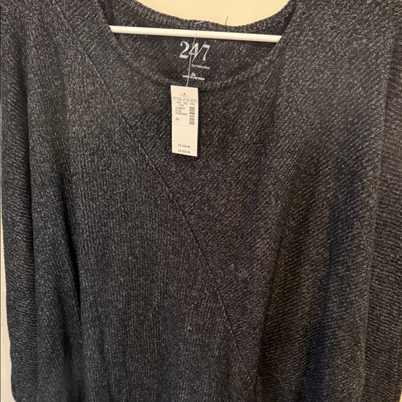 Chic Black Knit Pullover - Picture 4 of 7